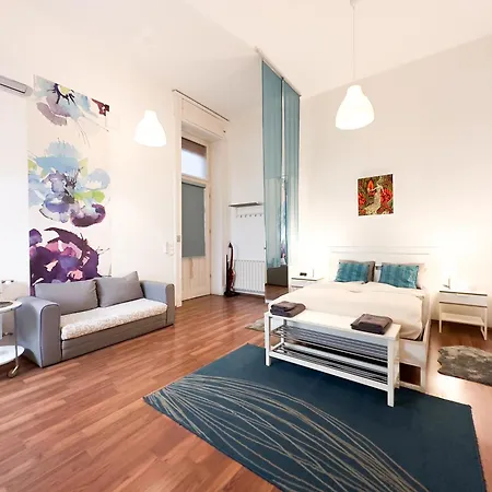 Charming Central Studio Apt - Flora'S Room Budapest Exterior photo